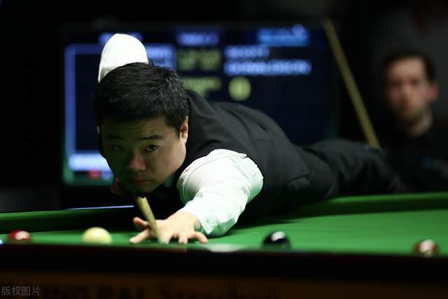 他不仅关注 他不仅关注